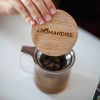 Mug verre avec filtre - utilisation 2 - aromandise